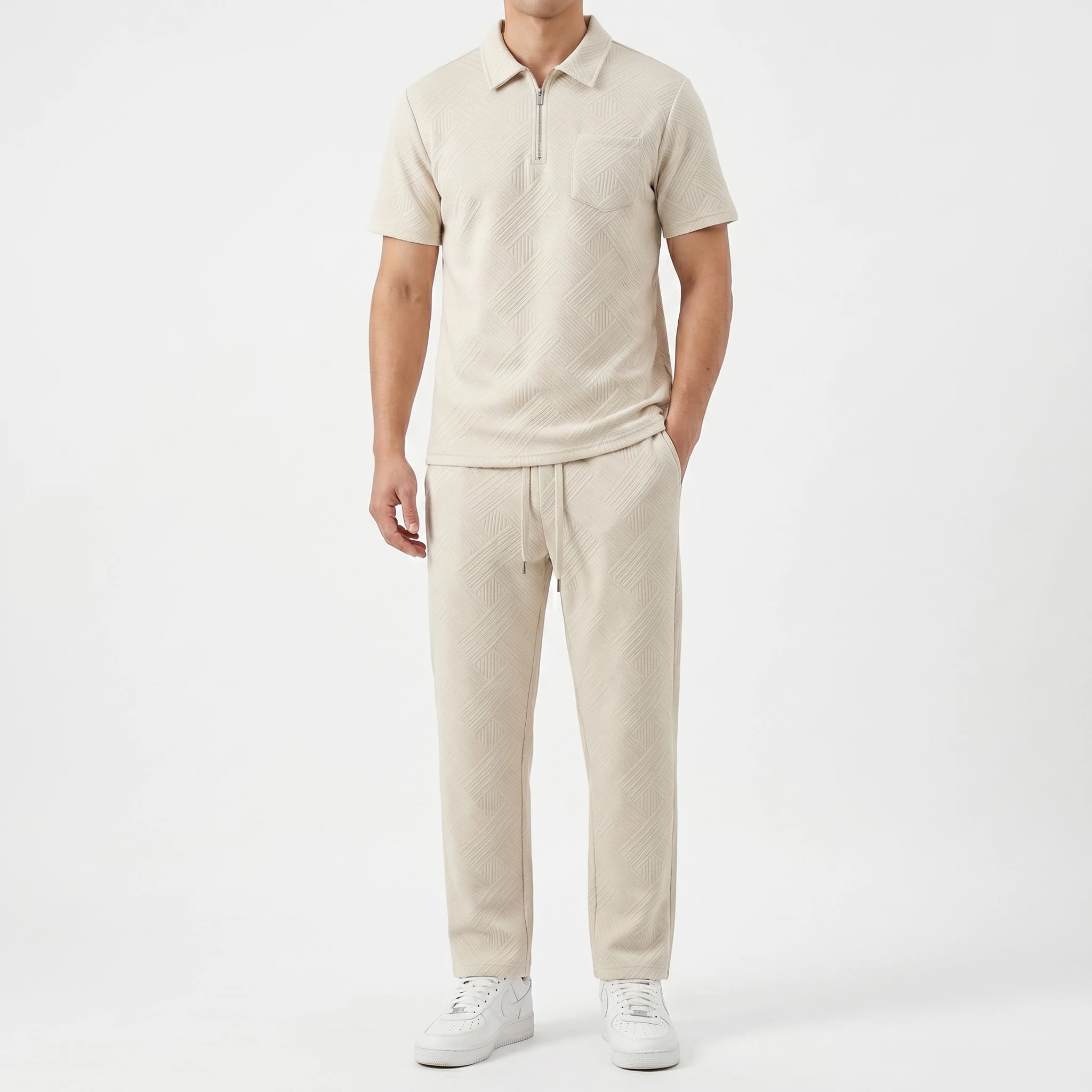 Conjunto Polo con Cierre y Pantalon Beige alternate